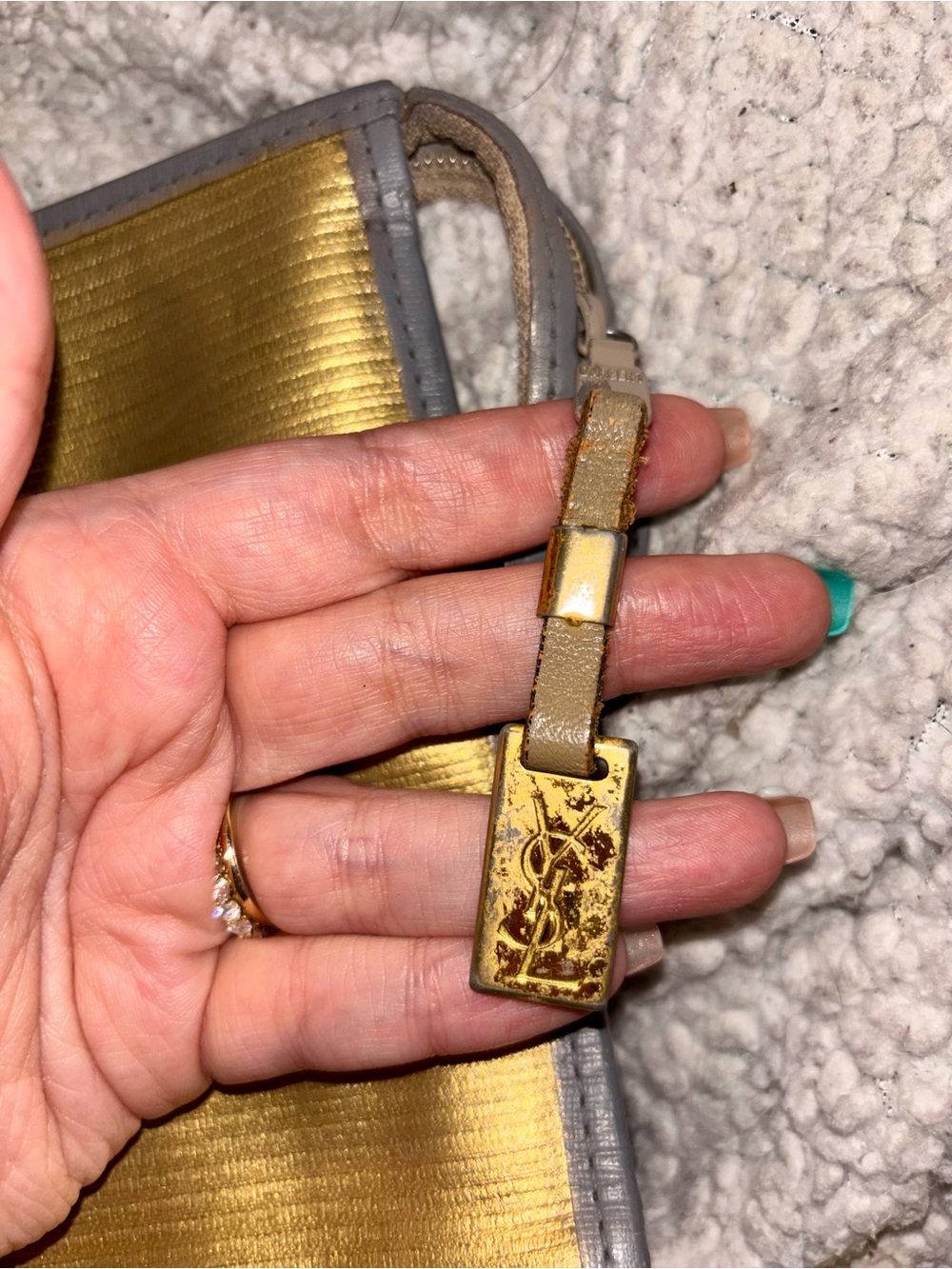 Vintage YSL Yves Saint Laurent Gold Toiletry Pouch/Crossbody Bag - Picture 3 of 11